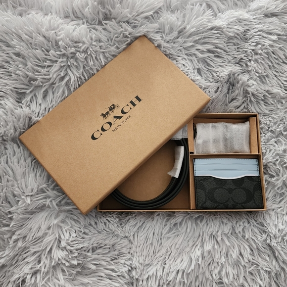 COACH Boxed Card Case & Belt Gift Set In Colorblock Signature Canvas - Picture 4 of 12